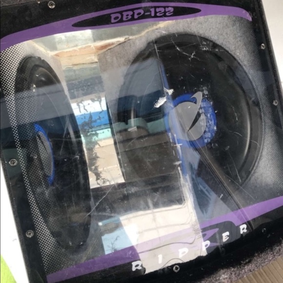 2 10” and 2 12” subs - Picture 2 of 4